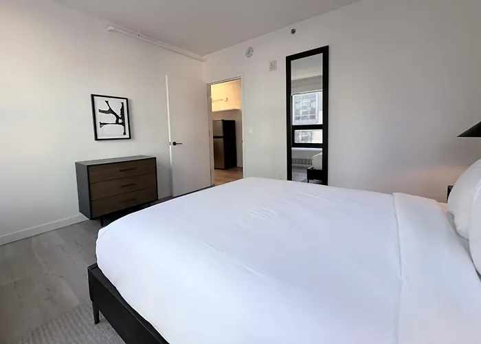  Sonder By Marriott Bonvoy Court Square Apartments Long Island City